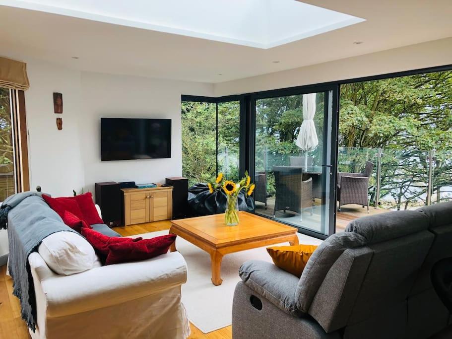 Sea Cliff View Designer Holiday home