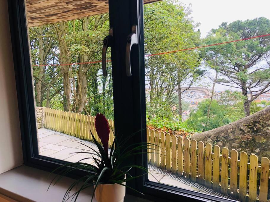 Sea Cliff View Designer Holiday home Lyme Regis