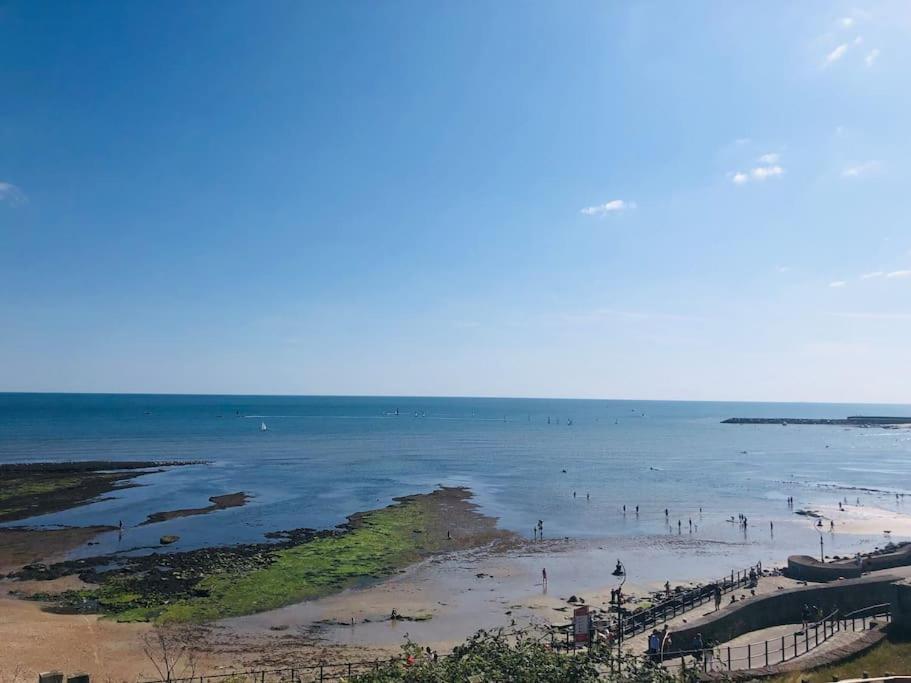 Sea Cliff View Designer Lyme Regis